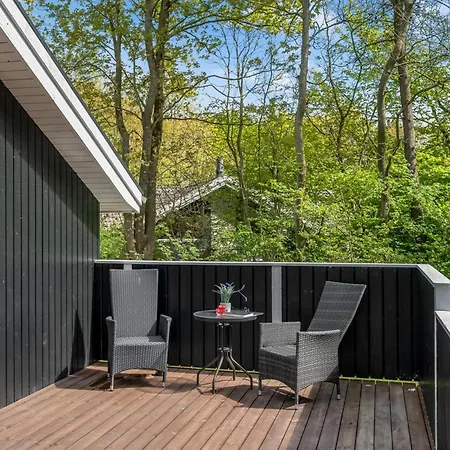 Akule - 10km From The Sea By Interhome *