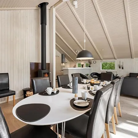 Akule - 10km From The Sea By Interhome